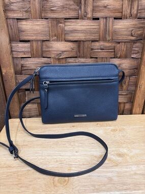 Roots Navy Pebbled Leather Messenger Bag